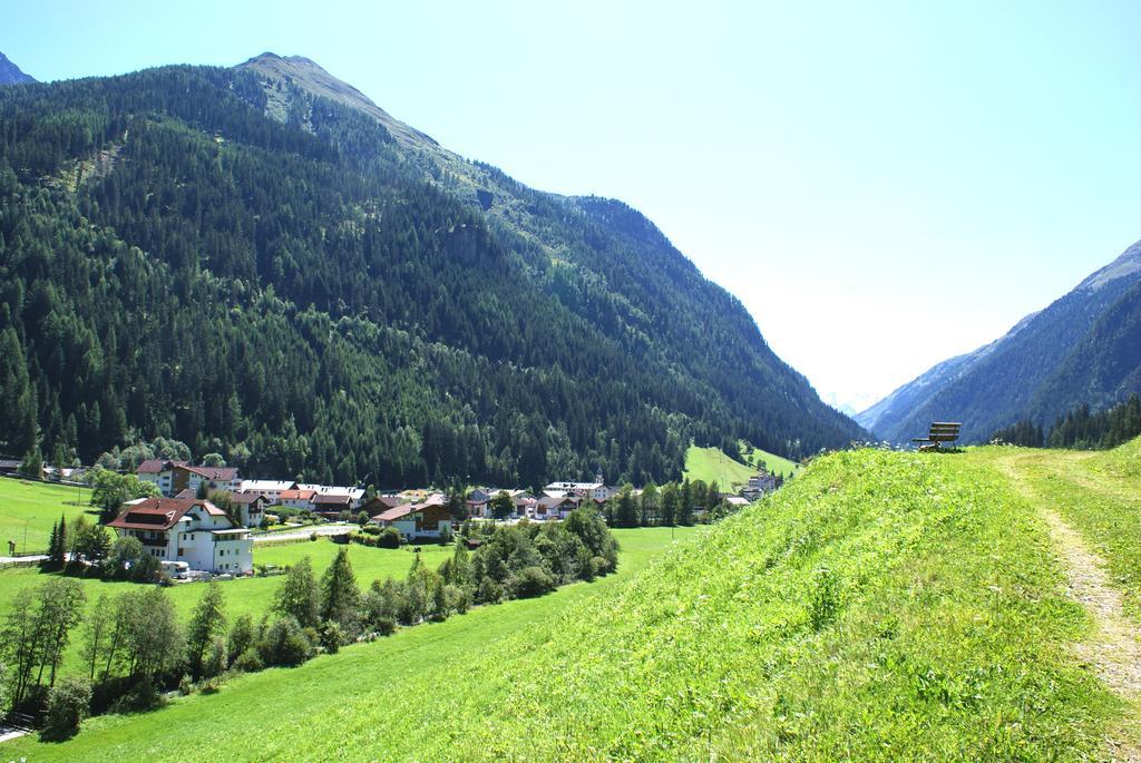 Hotel Laerchenhof Каунертал Екстериор снимка